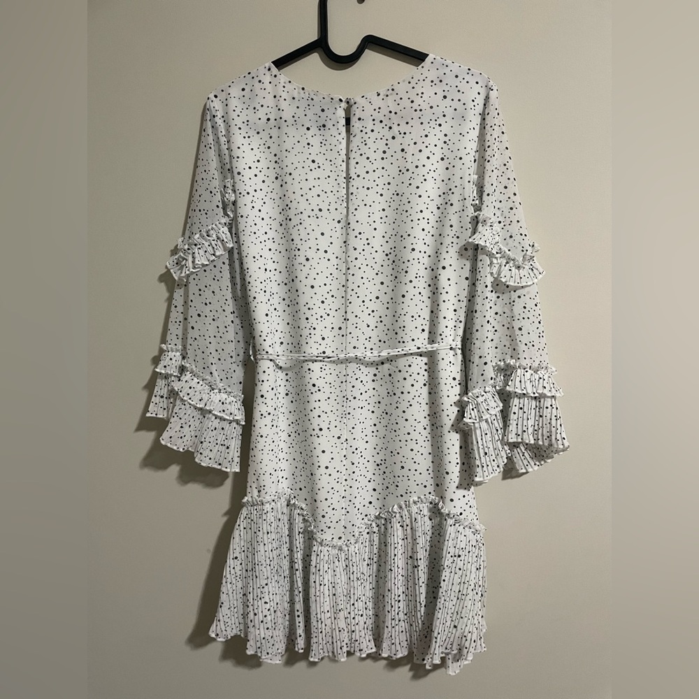 SIMPLEE DROP WAIST DRESS - Picture 2 of 3